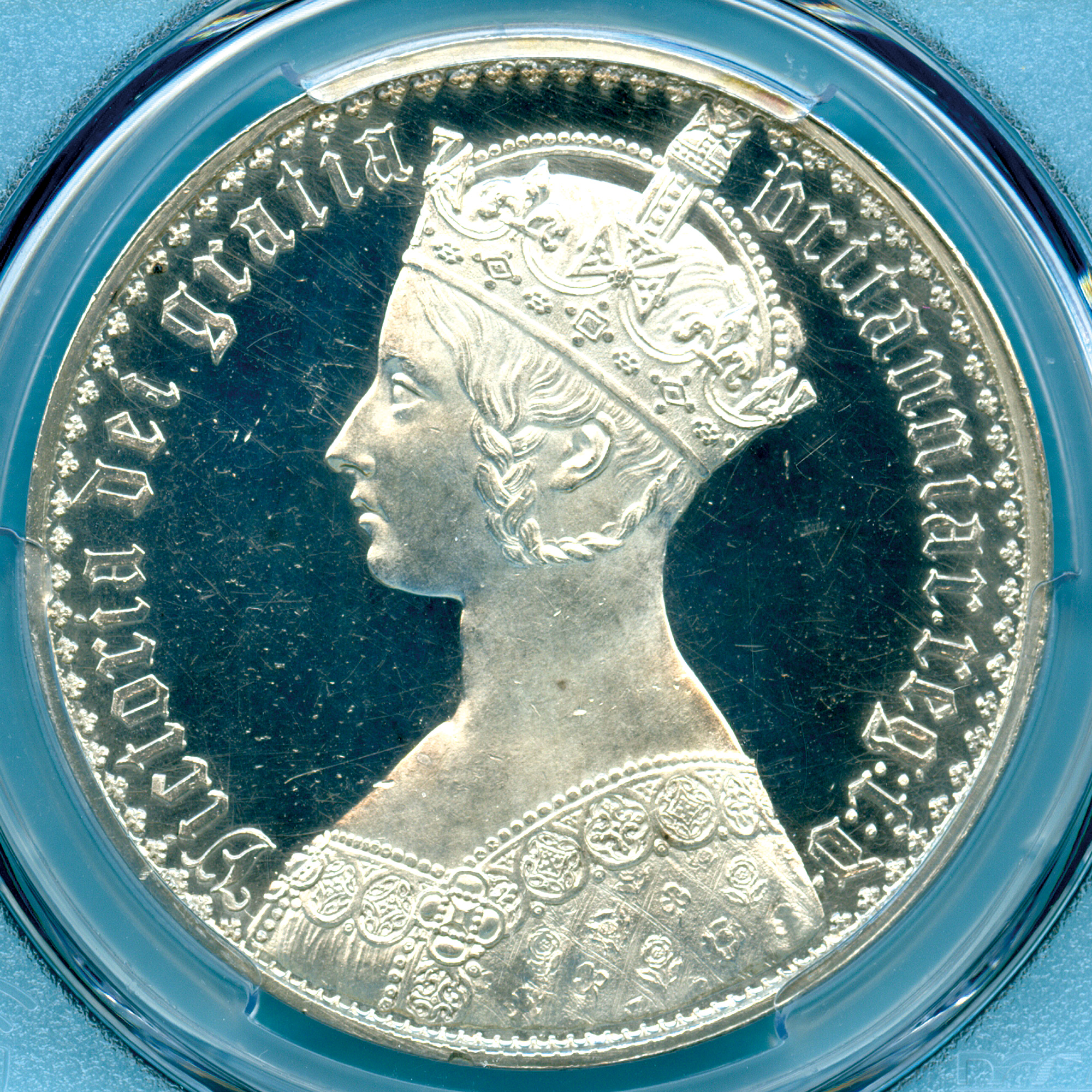 イギリス ゴチック・クラウン銀貨  純銀(0.999)  ヴィクトリア女王 プレーンエッジ  N insert N 1847 PR62CAMEO 総鑑定枚数3枚